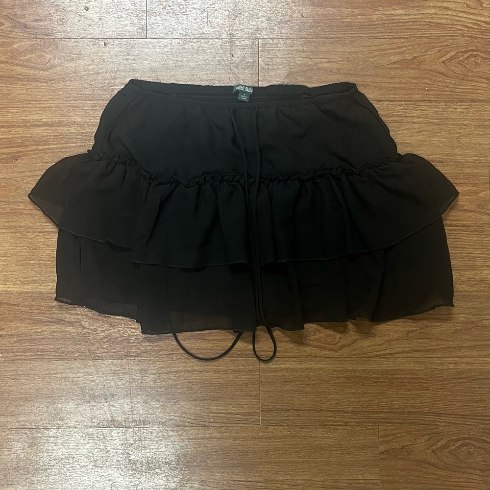 black mini skirt